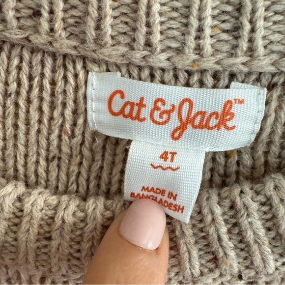 Cat & Jack Beige Cable Knit Sweater Toddler Boy size 4T - Picture 3 of 4